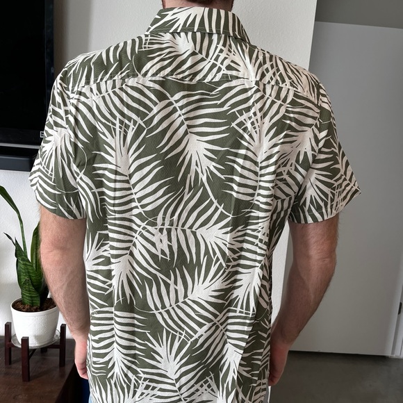 Pendleton Men’s Size L- gorgeous shirt! Smoke and pet free home! - Picture 3 of 4